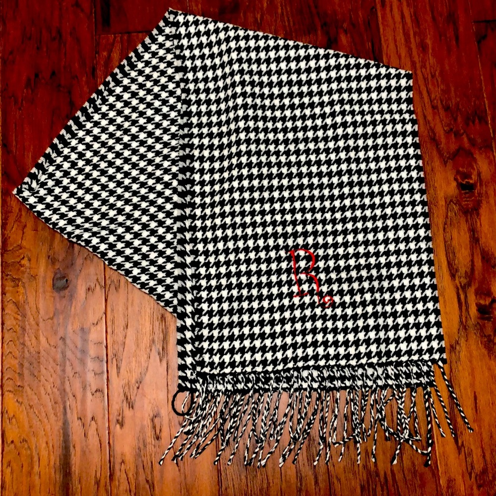 “R” Monogrammed Houndstooth Scarf